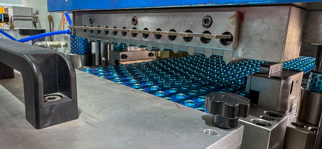 Wavy vs Louvered vs Smooth Fins: Cooling Efficiency