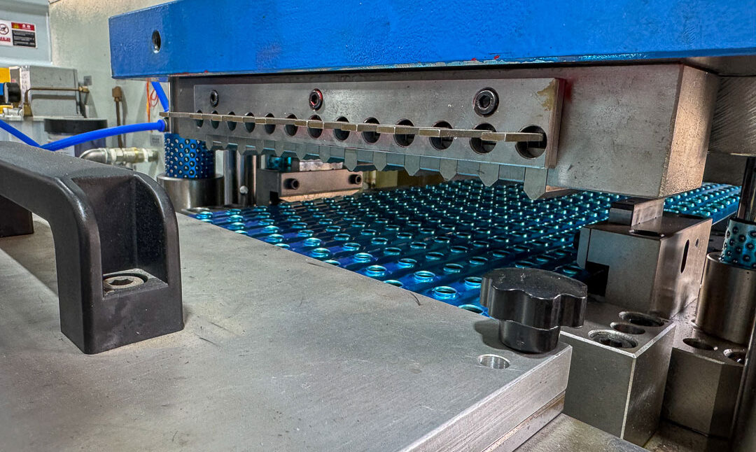 Wavy vs Louvered vs Smooth Fins: Cooling Efficiency